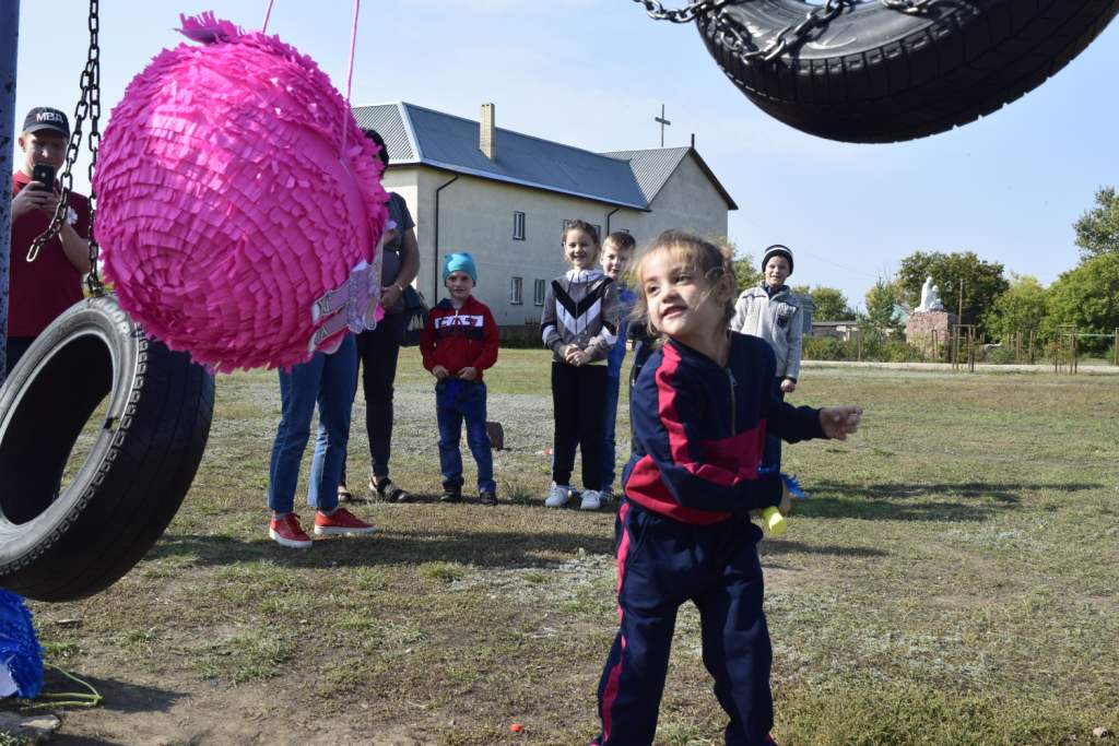Волонтеры Каритас Астана устроили праздник для детей