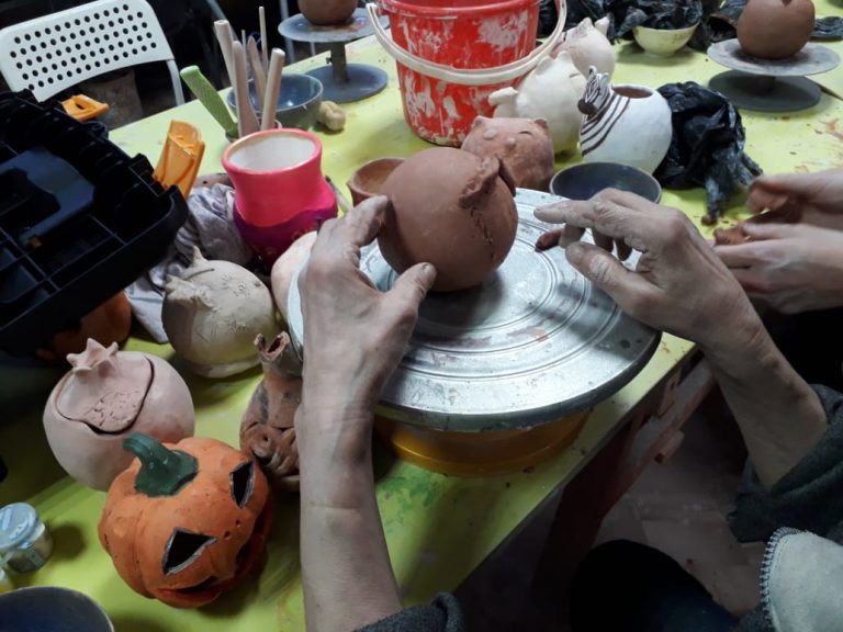 Kind masters. Pottery for special people.